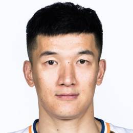 Dong hanlin of Shanghai Sharks in action during the 2017/2018 CBA