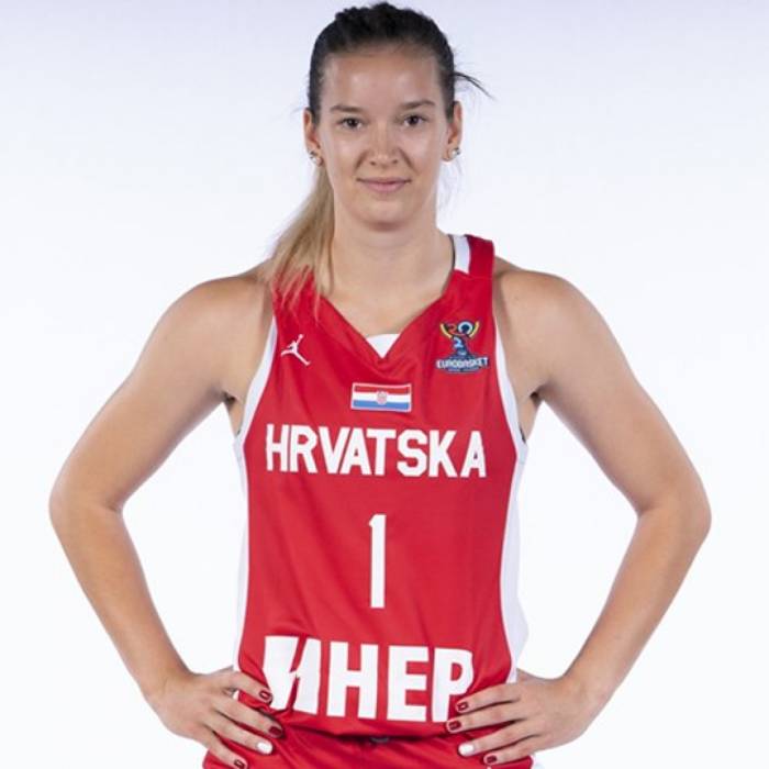 Photo of Karla Erjavec, 2021-2022 season