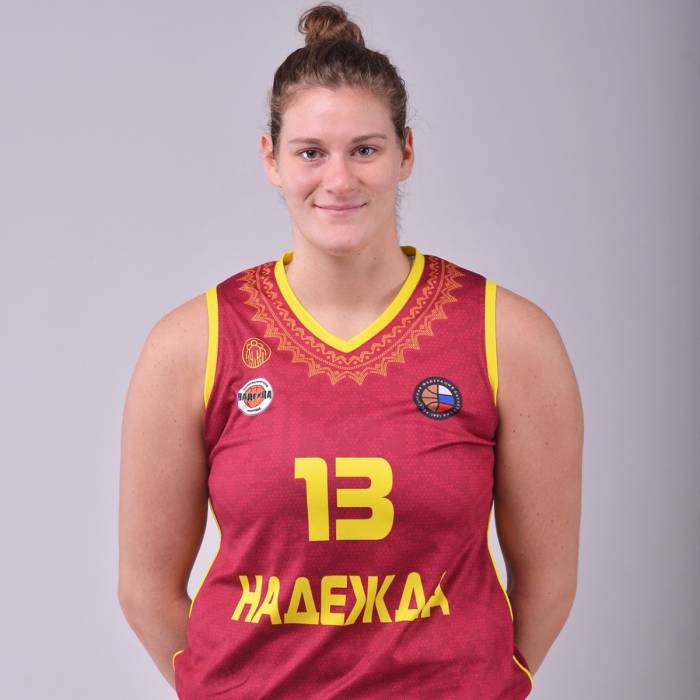 Photo of Kyara Linskens, 2021-2022 season