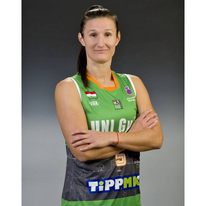 Photo of Zsofia Varga, 2021-2022 season