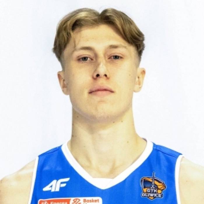 Photo of Aleksander Busz, 2021-2022 season