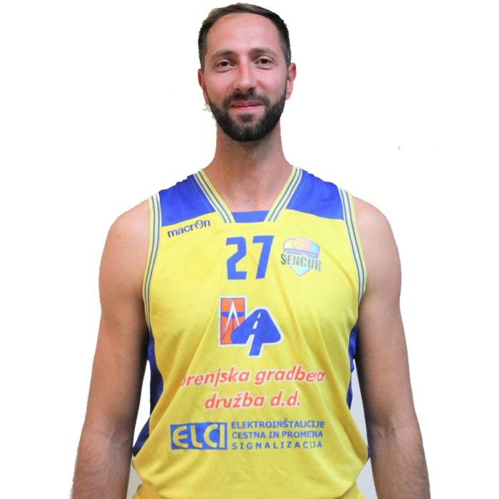 Photo of Hasan Rizvic, 2019-2020 season