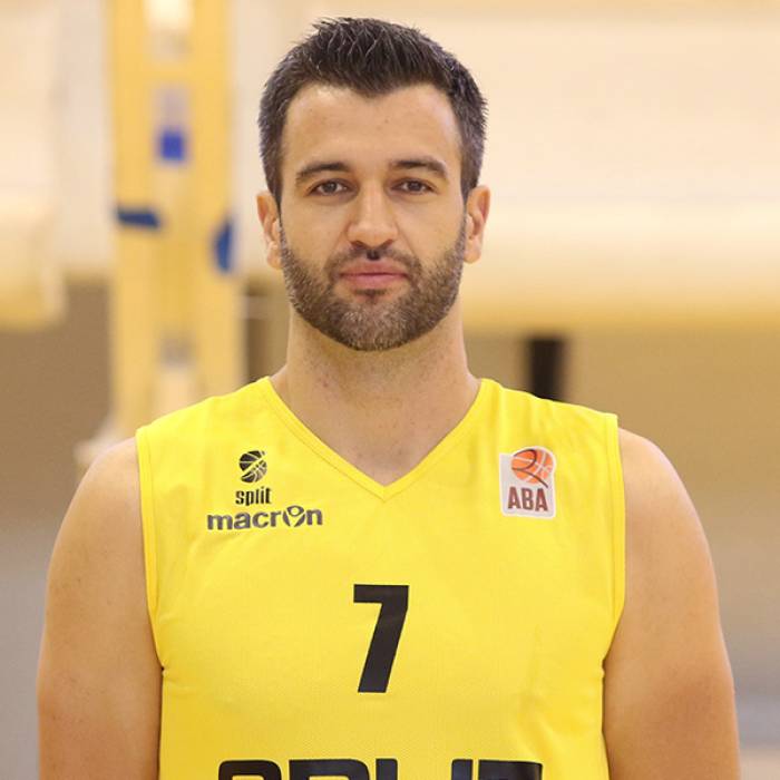 Photo of Mateo Kedzo, 2019-2020 season
