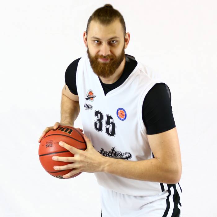 Photo of Artem Zabelin, 2016-2017 season
