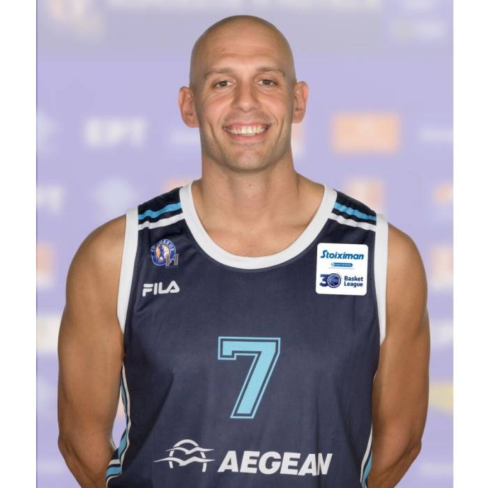 Photo of Nikolaos Kampouris, 2021-2022 season