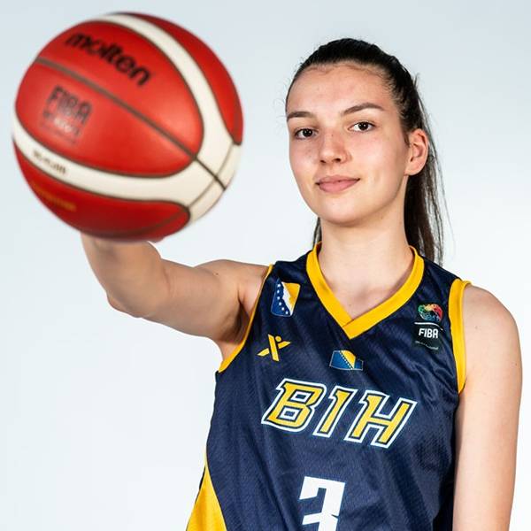 Photo of Jana Guska, 2022-2023 season