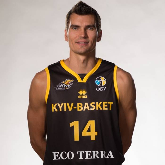Photo of Maksym Pustozvonov, 2019-2020 season