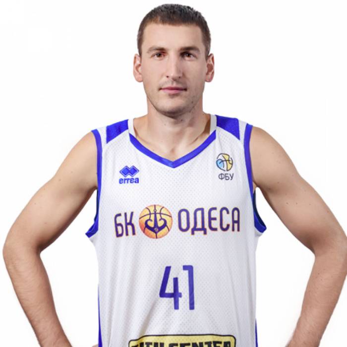 Photo of Roman Novikov, 2019-2020 season