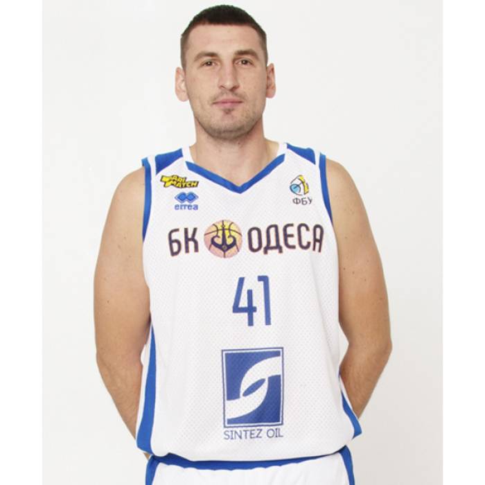 Photo of Roman Novikov, 2021-2022 season