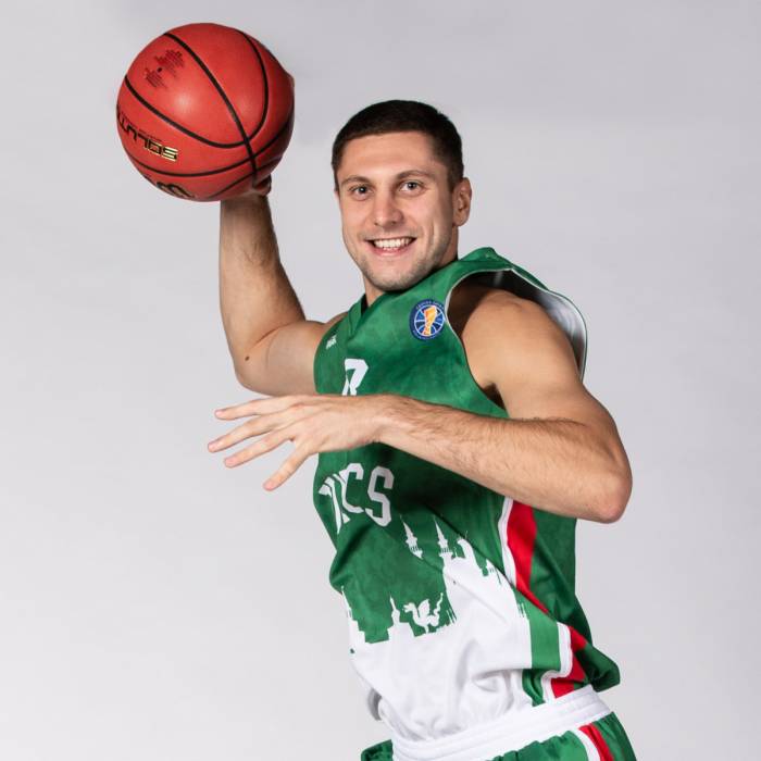 Foto de Dmitry Uzinsky, temporada 2019-2020