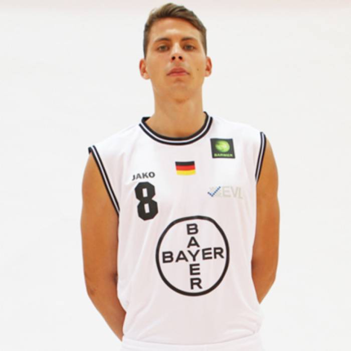 Photo of Valentin Blass, 2019-2020 season