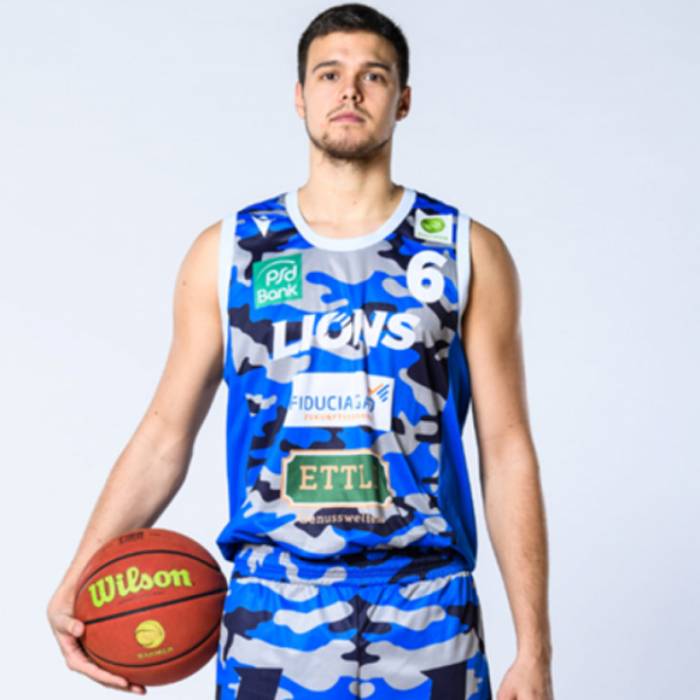 Photo of Emil Savic, 2019-2020 season