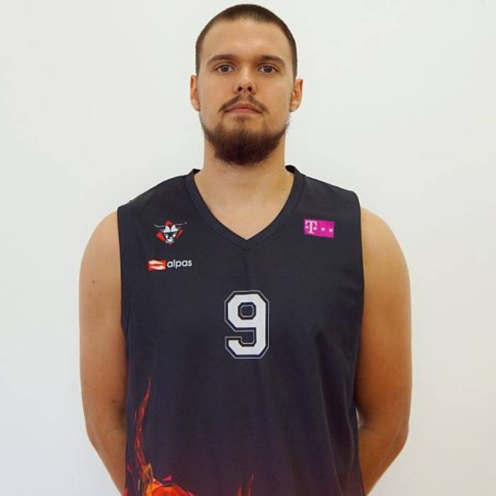 Photo of Emil Savic, 2021-2022 season