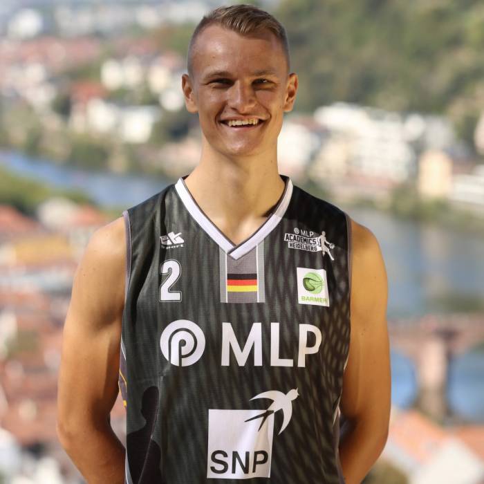 Photo of Niklas Wurzner, 2020-2021 season