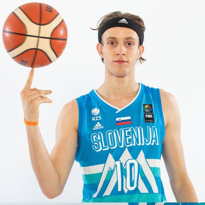 Photo of Andrej Stavrov, 2019-2020 season