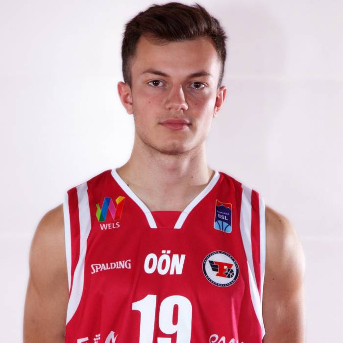 Photo of Jonas Sonntagbauer, 2019-2020 season