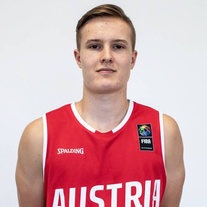 Photo of Valentin Pasterk, 2019-2020 season