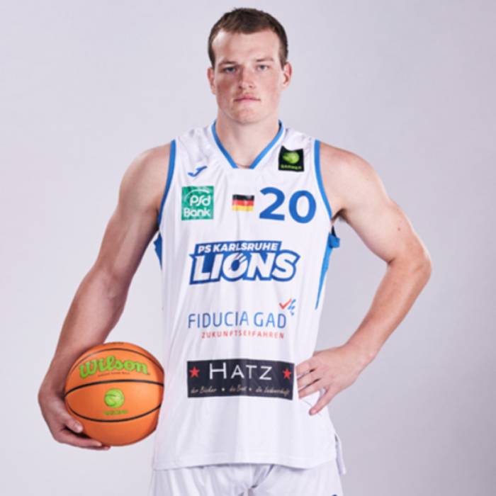 Photo of Emil Marshall, 2020-2021 season