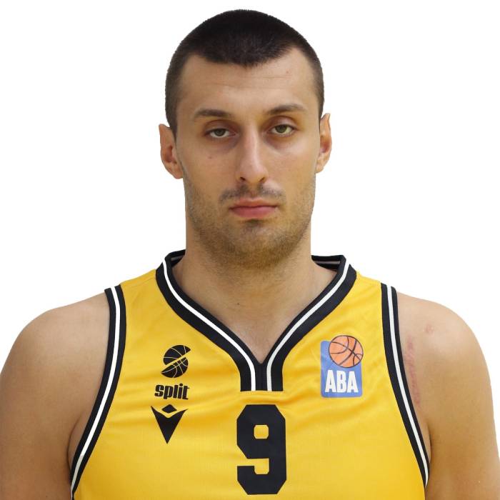 Photo of Karlo Zganec, 2021-2022 season
