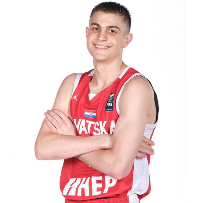 Photo of Luka Krajnovic, 2022-2023 season